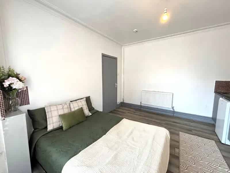 1 Bedroom House of Multiple Occupation HMO To Rent