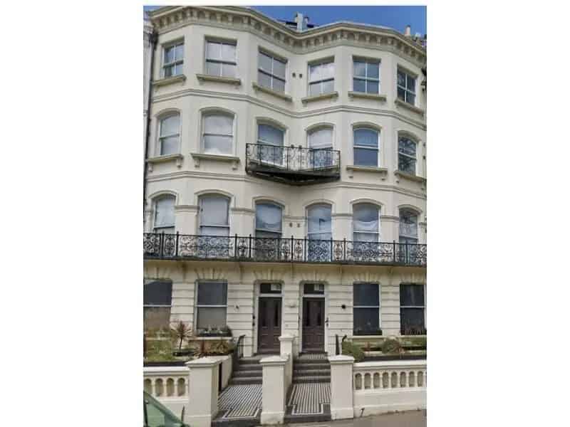 1 Bedroom Third Floor Flat Brighton