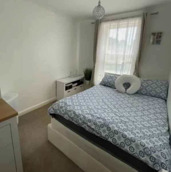 Flat For Rent in Thanet, England