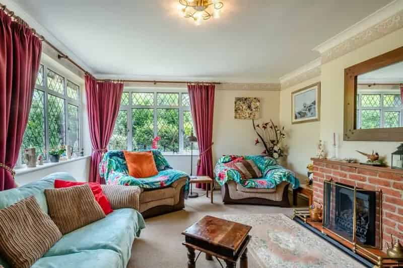 34 Bedroom Detached Chalet Bungalow with Separate Annexe Hunstanton