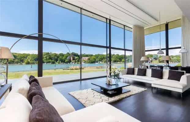Exceptional Contemporary Creekside House with Panoramic Views