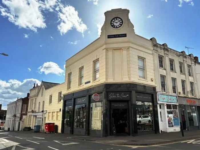 Town Centre Retail and Leisure Space For Lease