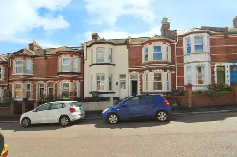 5 Bedroom House To Rent Available 01092025