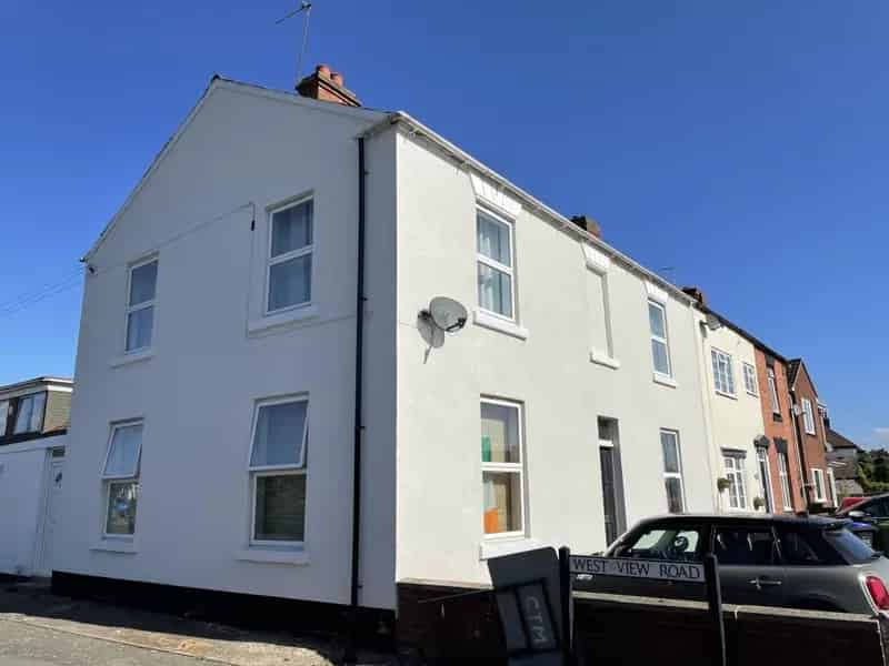 Two Double Bedroom Apartment Near Leamington Spa