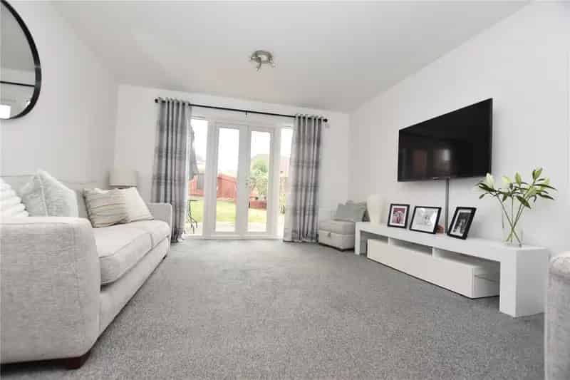 House For Sale , 29, Rosedale Drive, Leeds, England