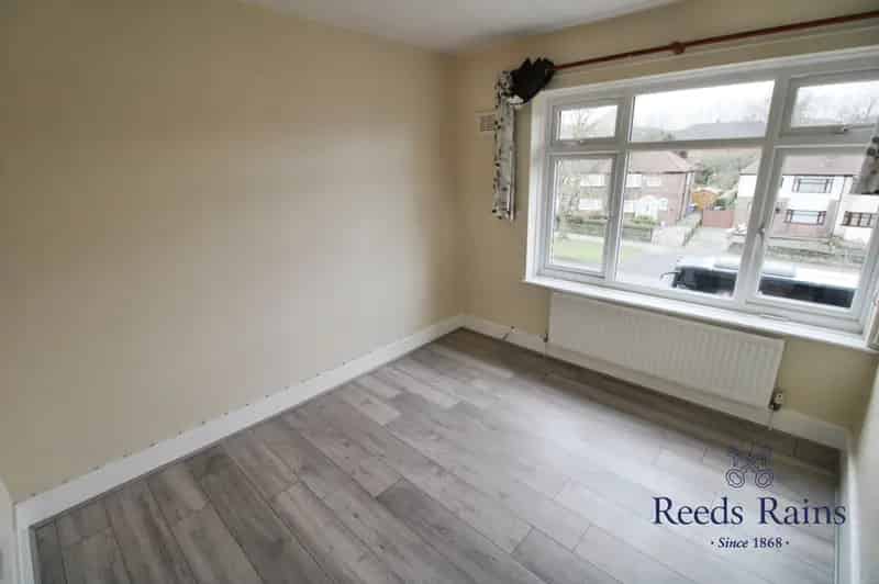 3 Bedroom Mid Terrace House Sheffield South Yorkshire