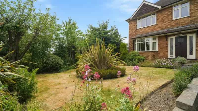 4 Bed Family Home For Sale in Ridgeway