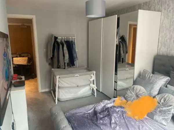 Flat For Rent in London, England