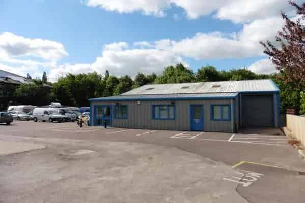 Steel Portal Frame Workshop to Rent Grantham