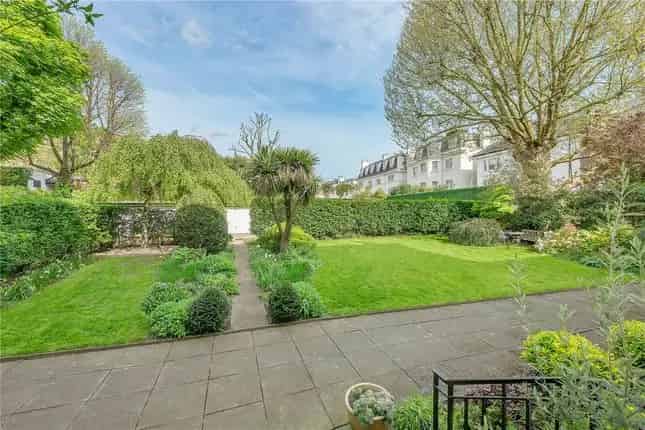 2-Double Bed Flat for Sale Phillimore Gardens W8