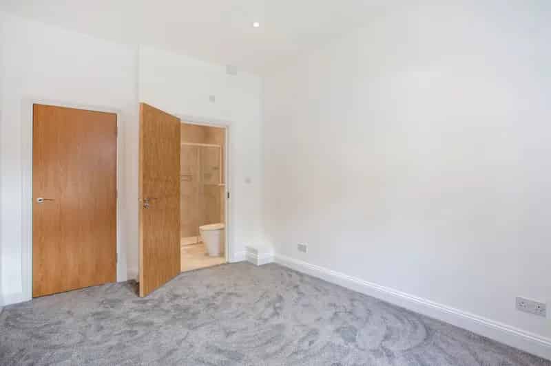 2 Double Bedroom Apartment for Sale in Napsbury Park St Albans