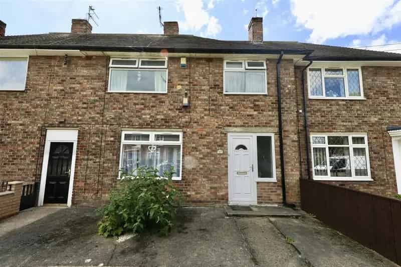 3 bedroom terraced house for sale