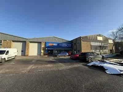 Mid Terraced Industrial Warehouse Unit To Let