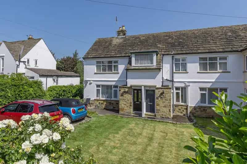 Spacious 3-Bed Guiseley Apartment Leasehold