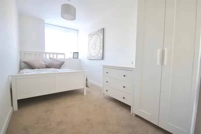 2 Bedroom Flat House to Rent in Central Portsmouth