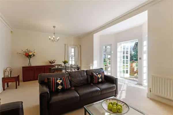 Quoitings Gardens Apartment Marlow Ground Floor 2 Beds 2 Baths
