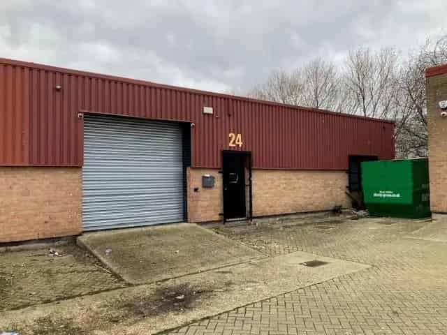 Bracknell Industrial Unit - Storage Workshop Space
