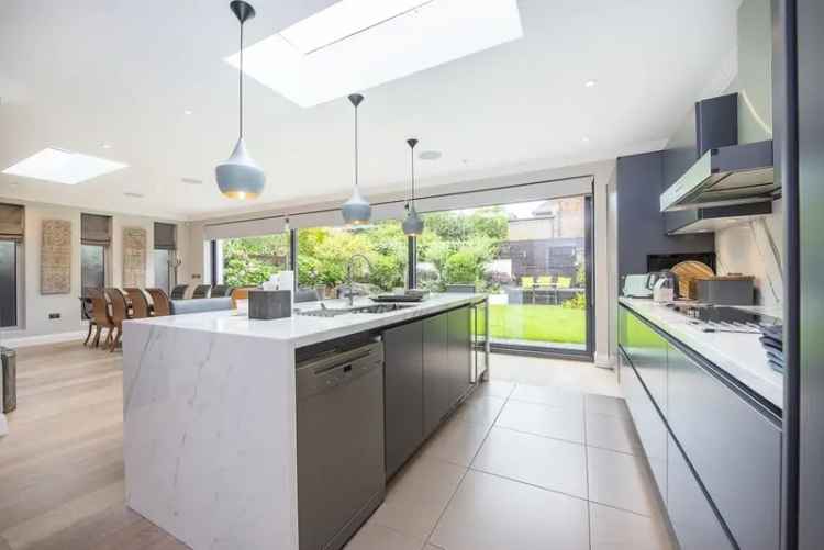 5 Bedroom Detached House to Rent East Sheen