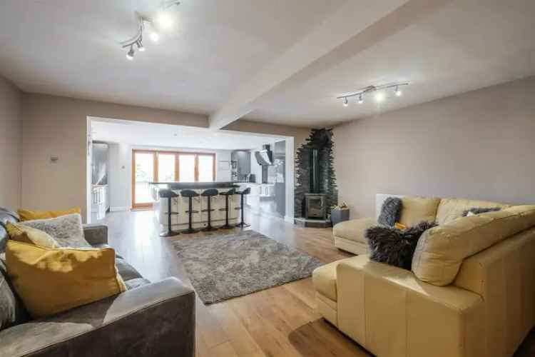 5 Bedroom Semi Detached House For Sale