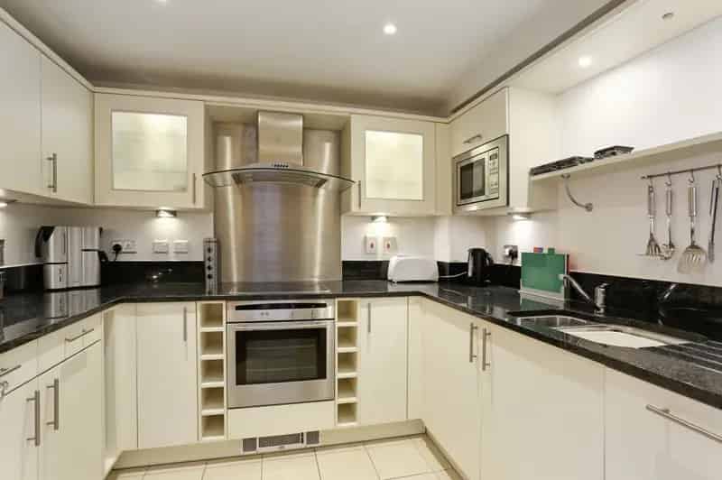 2 Bedroom Flat for Sale in Pimlico