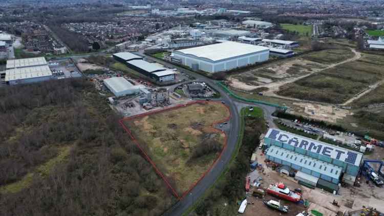 Development Opportunity 15,000-28,500 sq ft Unit with Large Yard