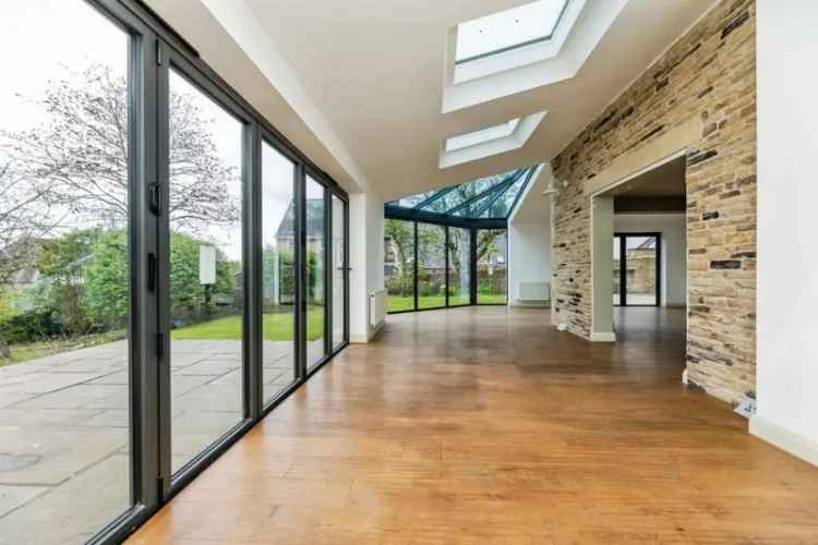 3 Bedroom Detached House For Sale Thorpe Hesley