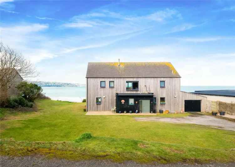 3 Bedroom Detached Beachfront House for Sale