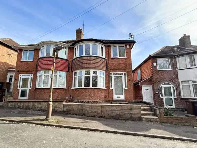 3 Bedroom Semi-Detached House for Sale