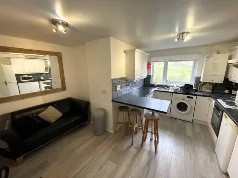 4 Bedroom House of Multiple Occupation To Rent