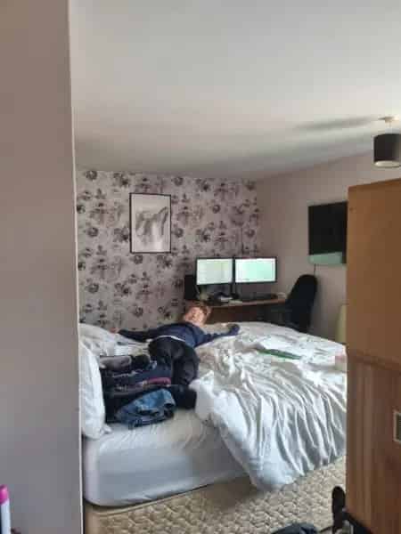 Spacious 3 Bed House Near Schools and Park