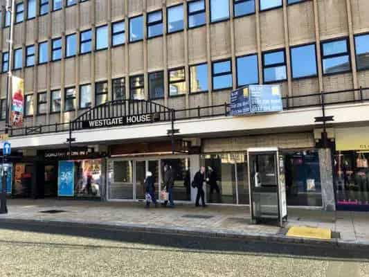 2470 sq ft Commercial Property to Rent Halifax