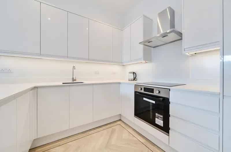 4 Bed House for Sale Near Mill Hill Broadway Station