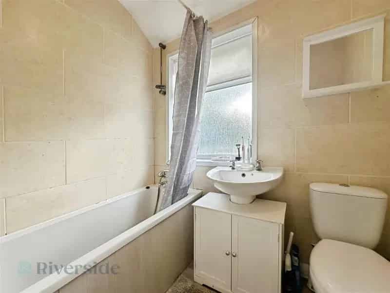2 Bed Mid Terrace House for Sale