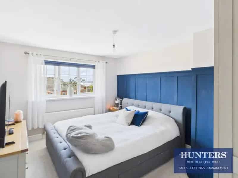 3 Bed Semi-Detached House for Sale