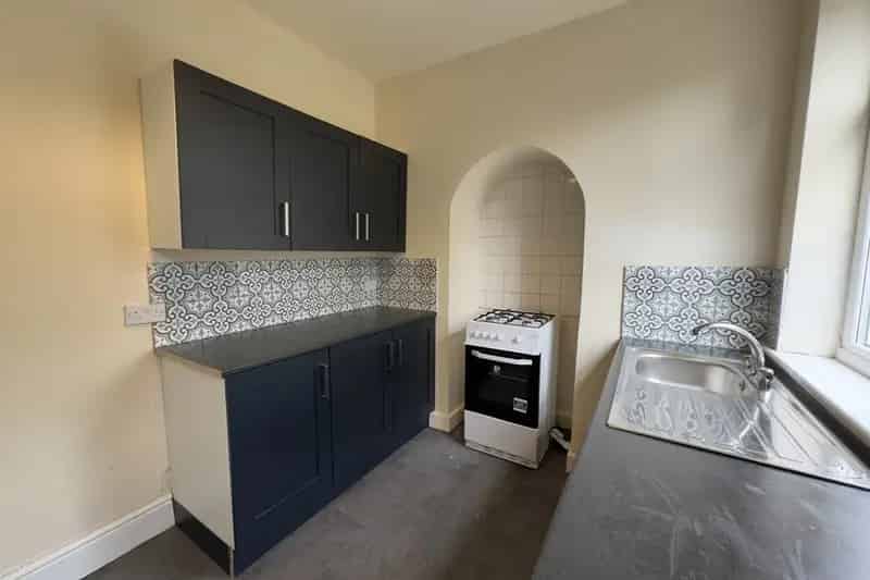Newly Renovated 2-Bedroom Terrace House Near Town Centre