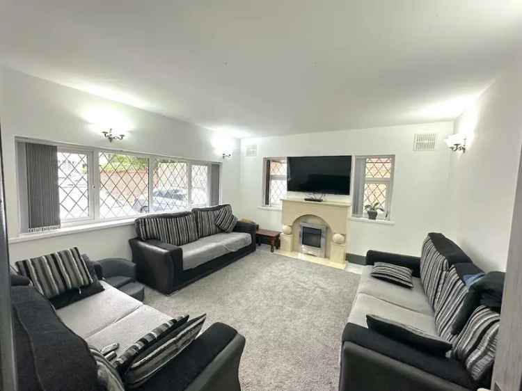 5 Bedroom Detached Bungalow For Sale