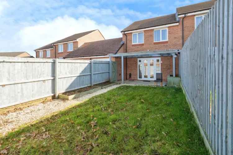 3 Bed Semi Detached House with Garage and Private Gardens