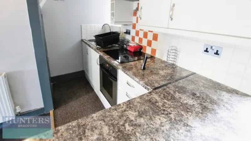 2 Bedroom House To Let - Modern, Convenient, and Characterful