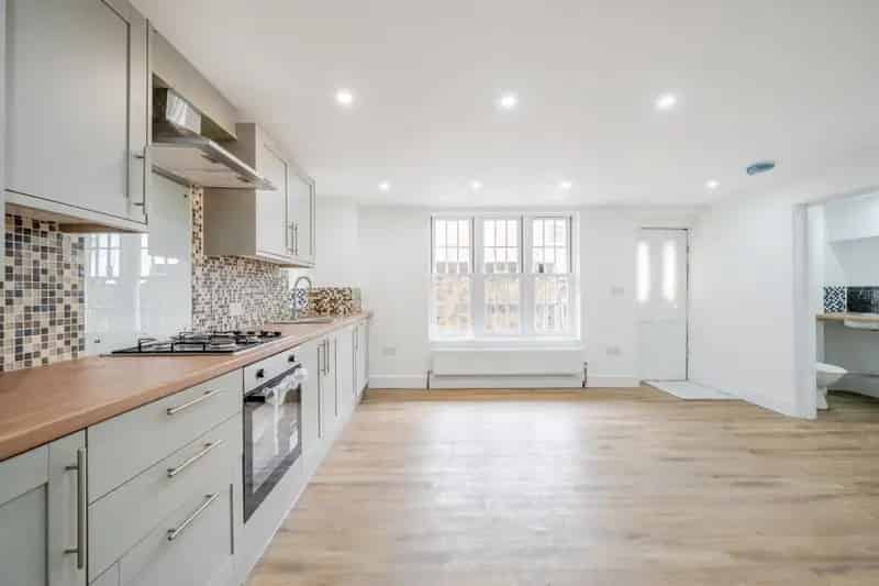 Refurbished 1-Bed Flat near St Albans City Station