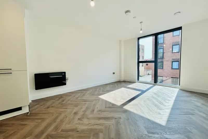 One Bedroom City Centre Apartment Available Now