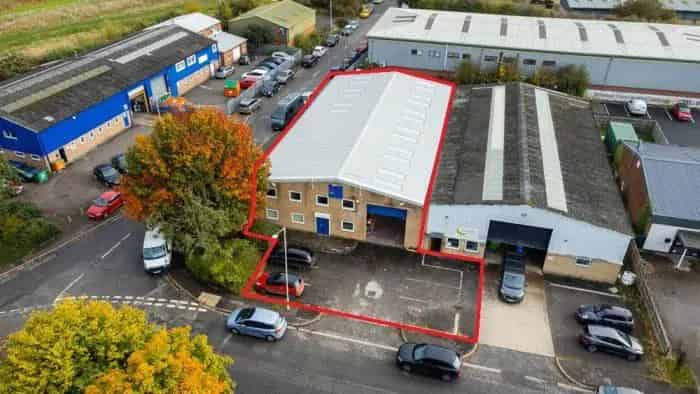 Warehouse Space For Lease 999 Year Leasehold Large Car Park Secure Yard