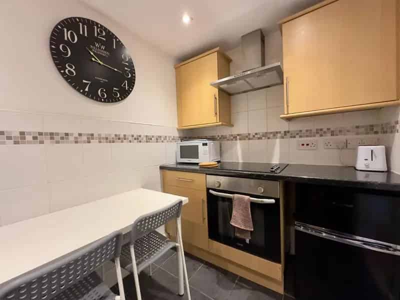 3 Bedroom Flat to Rent