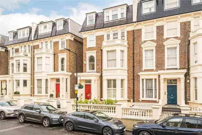 Four Bedroom Maisonette Little Venice London