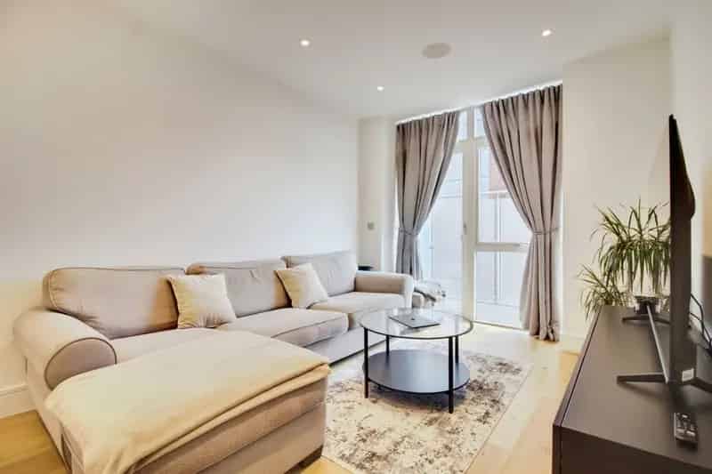 Luxury 1-Bed Apartment Near Welwyn Garden City Station