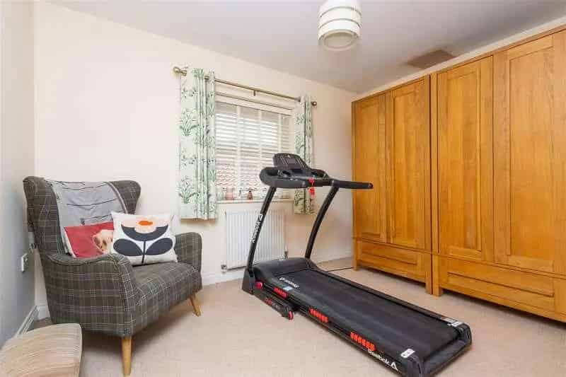 4 bed house for sale