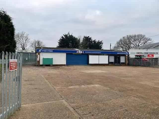 Motor Trade Premises To Let - Large Secure Yard Workshop Units