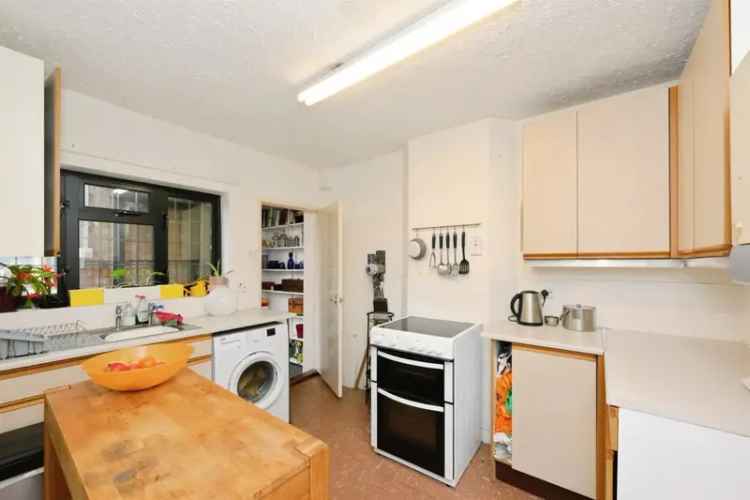 Two Bedroom Period Home in Broxbourne