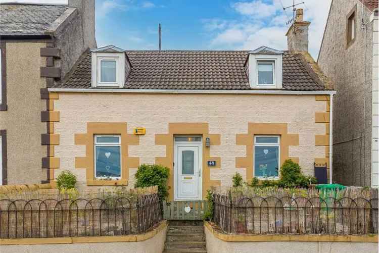 3 Bed Semi-Detached House with Sea Views and Private Garden
