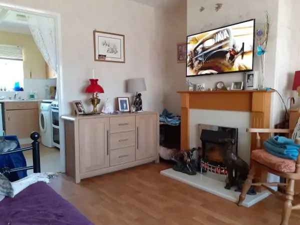 Bungalow For Rent in South Holland, England