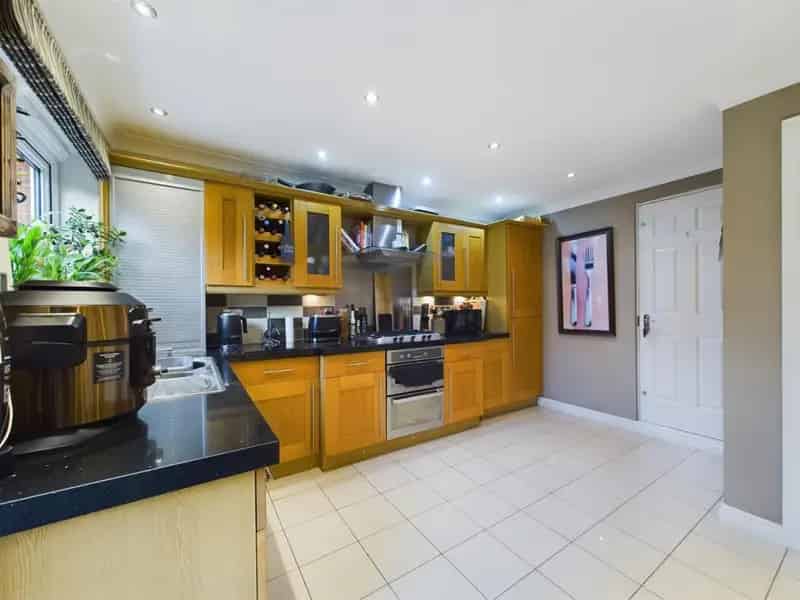 4 bedroom House
 For Sale